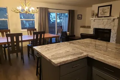 Image de North Lake Tahoe Vacation Rental With Ski And Mountain Views, Hike & Bike Trails