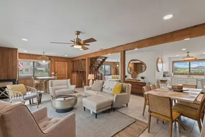 Image de Our entire 3 bedroom beach townhouse on oceanside