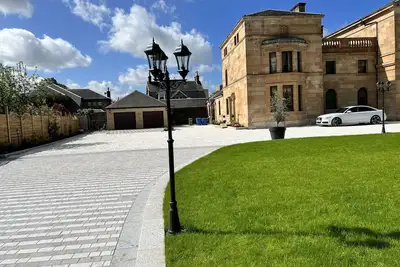Image de Beautiful 4-Bed Villa in Glasgow