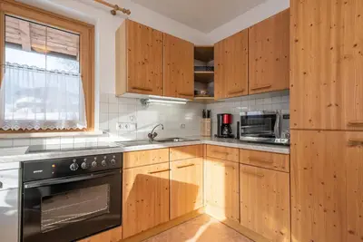 Image de Appartement spacieux avec balcon et vue