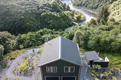 Image de Fern Valley Cabin - Native Bush Retreat in Otaki Gorge