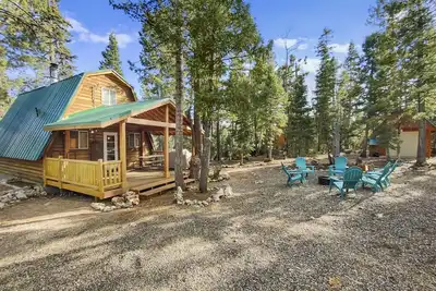 Image de Fireside Cottage private & located in Duck Creek Village near National Parks