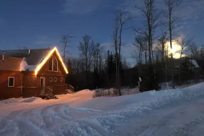 Image de Private Chalet on Saddleback Mountain Ski Resort - Ski In / Ski Out