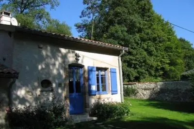 Image de Charmant gîte lorrain avec poêle, jardin et terrasse, proche des sites historiques de Verdun