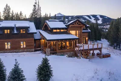 Image de Custom-Built Cabin in Spanish Peaks with Beautiful Views