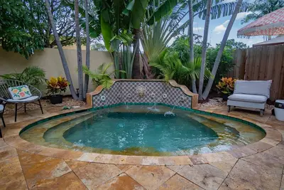 Image de Enchanting Home With a Backyard Oasis