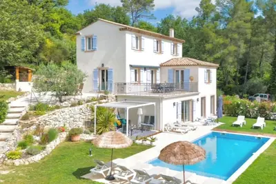 Image de Magnifique maison de Vacances Vue époustouflante  avec piscine chauffée