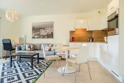 Image de Parc Eugenie, 2 pièces avec piscine et garage