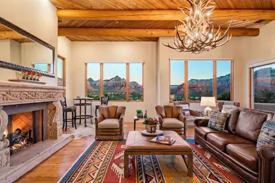 Image de Southwest Estate Perched atop a Scenic Bluff - Walk to hiking, dining and more!