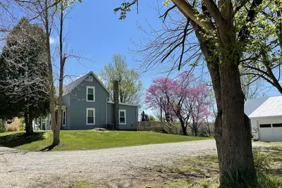 Image de Secluded lake house on 6 acres, with trails and easy access to Brookville Lake.