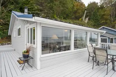 Image de Gorgeous Puget Sound Views w/Huge Deck & Sunsets