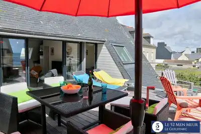 Image de terrasse de 30 m2 avec vue mer, 40 m de la plage et 300 m de tous commerces