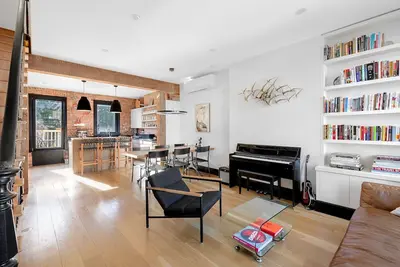 Image de Entire 3 Level Modern Luxury Brownstone & Remote Work Paradise