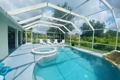 Image de Private, 4 Bed/2 Bath, Pet Friendly, Pool & Spa Home