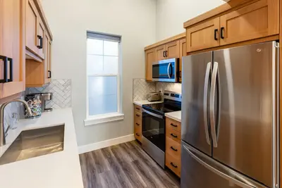 Image de Best location! New cozy 2 Br unit 2 minutes from Big Cottonwood!