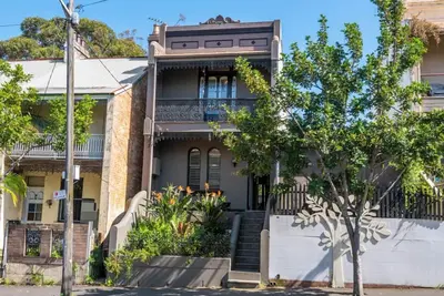 Image de Large 4br Terrace Home in Forest Lodge
