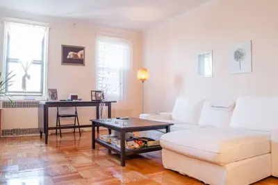 Image de Cozy Quiet Sunny 1br Ditmas Park Close to Train