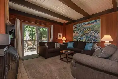 Image de Cozy Home for Vacation in Squaw