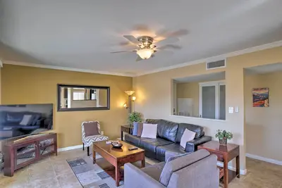 Image de Scottsdale Condo on Golf Course w/ Pool Access!