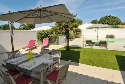 Image de Magnifique villa avec piscine et parking privé