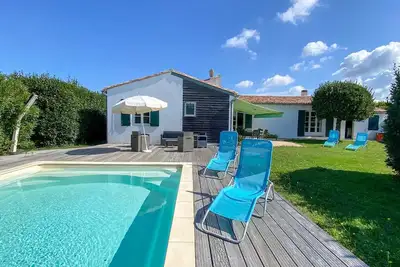 Image de Superbe villa de plain pied avec jardin et piscine