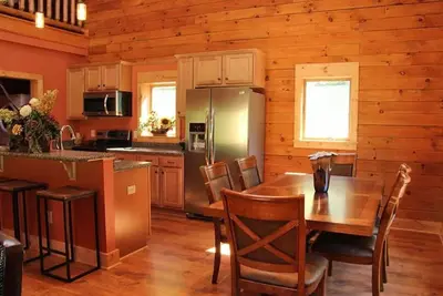 Image de True Log Cabin Living At Bristol Mountain - Cabin Culture Unit C