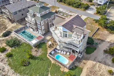 Image de Oceanfront, dog-friendly house with private hot tub, pool, Ac, & lovely views