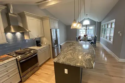 Image de Beach block! Immaculate Townhouse!