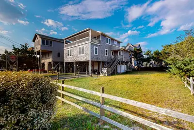 Image de Dog-friendly House w/Central Ac, Ocean View, Private Washer/Dryer, Free WiFi