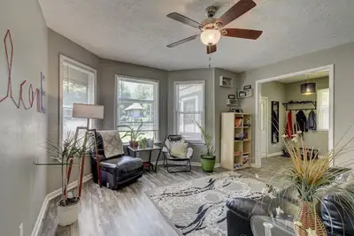 Image de Charm Near Omaha Downtown: 4-Bed, 2-Bath Gem