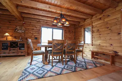 Image de True Log Cabin Living at Bristol Mountain - Cabin Culture Unit B
