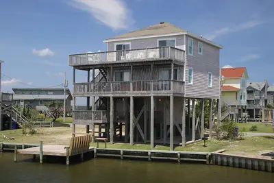 Image de Waterfront, Dog-Friendly House with Private Hot Tub, WiFi, and Washer/Dryer