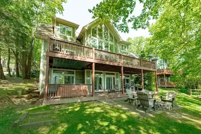 Image de Wynsome Run Lodge: Lakefront, Fireplaces, Dock Slip, Fire Pit!