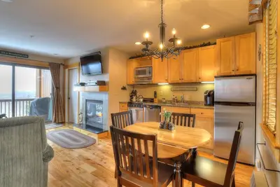 Image de South Branch 13-2 - Newer, cute and cozy, 2nd story condo unit at South Branch