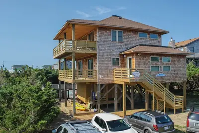 Image de Dog-friendly home with private pool, hot tub, & central Ac