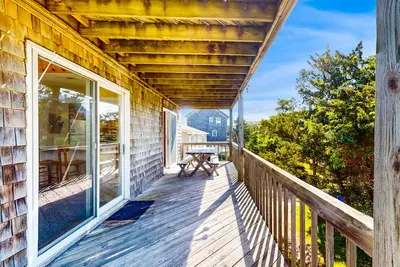 Image de Ocean-view home with amazing sunset vista, pool access, steps to beach boardwalk