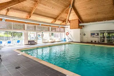 Image de Bel appartement dans une maison de vacances avec piscine, Wifi, Tv, terrasse, animaux admis, parking