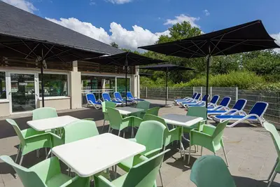 Image de Appartement dans une maison de vacances avec piscine, Wifi, Tv, terrasse, animaux admis, parking