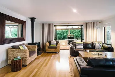 Image de Rainbird Classic Dunsborough Style near Wineries