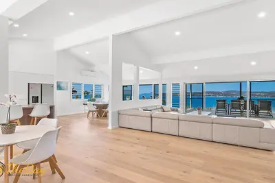 Image de Randall Drive No 64 - Magnificent Views - Pool - Air con - WiFi - The list goes on!