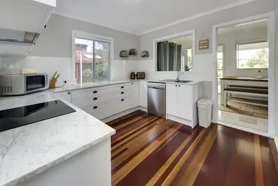 Image de Coral Shutters - 10 Rudder Street, Swr