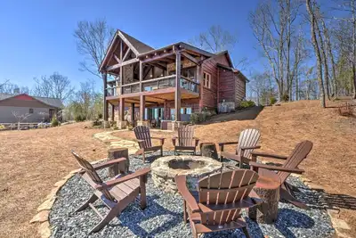 Image de Luxurious Mountain Getaway w/ Game Room + Hot Tub!