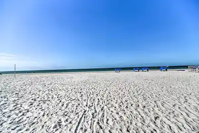 Image de Beachfront Indian Shores Condo - Pool & Hot Tub!