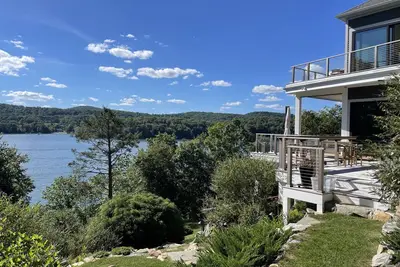 Image de Candlewood Lake - Amazing Views, Waterfront & Water Access