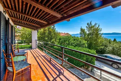 Image de Maison de vacances Crikvenica pour 2 - 6 personnes avec 2 chambres à coucher - Maison de vacances