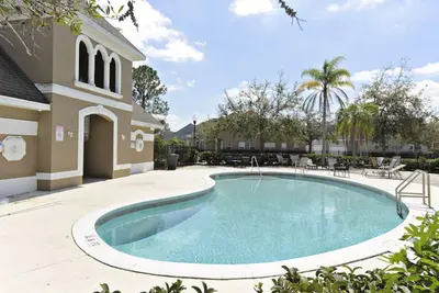 Image de 12min from airport / 20min from Parks