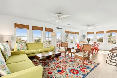 Image de Gorgeous Oceanfront Home~Private Boardwalk and \"Crow's Nest\" with Amazing Views!