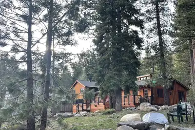 Image de Luxurious Mountain Retreat: 5bd\/3ba home in the heart of Tahoe's Olympic Valley!