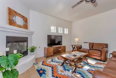 Image de Desert Retreat, Off the Beaten Path, Beautiful Santa Fe Home! Located in