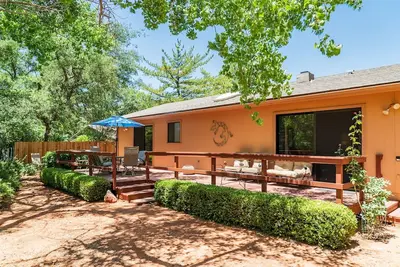 Image de Great Pet-Friendly Home and Location! Lake Dr - S037